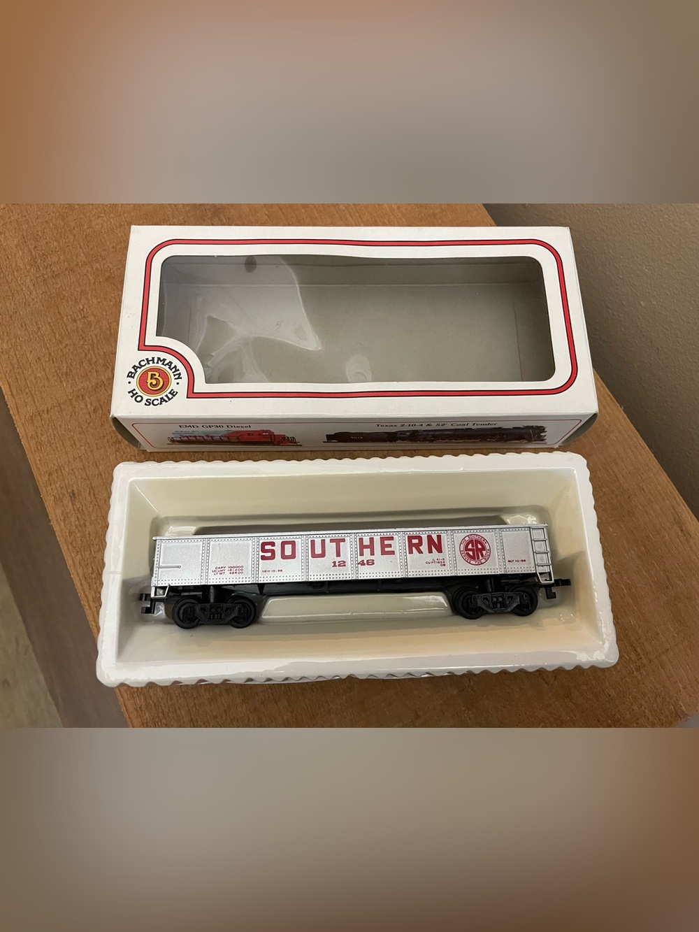 Bachmann HO Scale Train Car Southern Serves the South #1246
